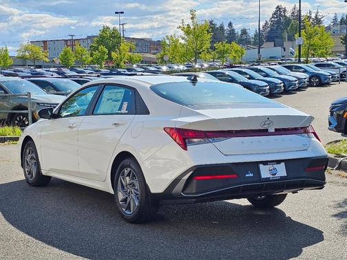 2025 Hyundai ELANTRA HEV Blue