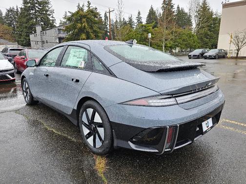2025 Hyundai IONIQ 6 SE