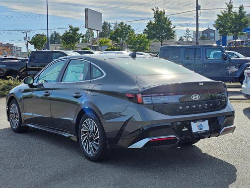 2025 Hyundai SONATA Hybrid SEL