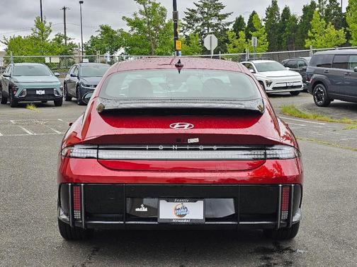 2025 Hyundai IONIQ 6 SE