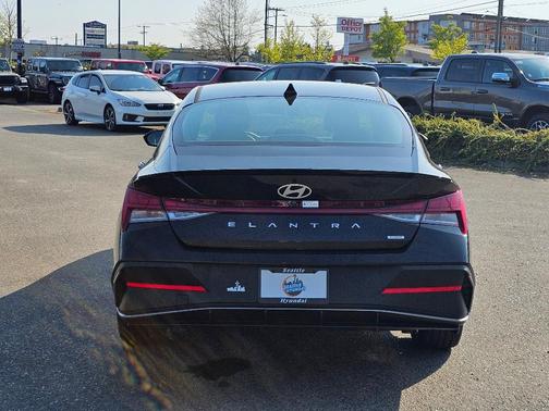 2025 Hyundai ELANTRA HEV SEL Sport