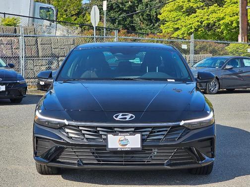 2025 Hyundai ELANTRA HEV SEL Sport
