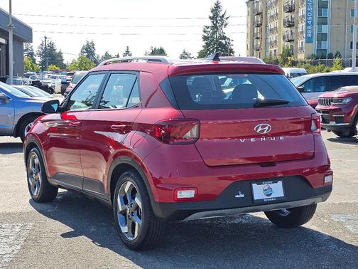 2022 Hyundai VENUE Limited
