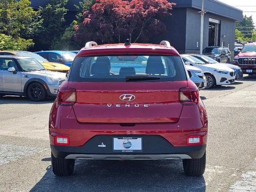 2022 Hyundai VENUE Limited