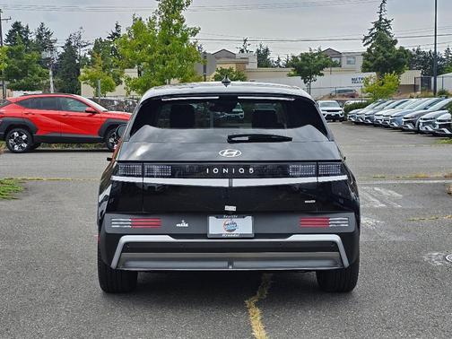 2025 Hyundai IONIQ 5 SE