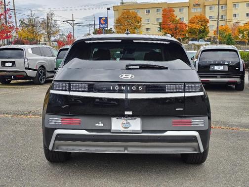 2025 Hyundai IONIQ 5 SEL