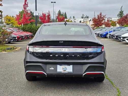 2025 Hyundai SONATA SE