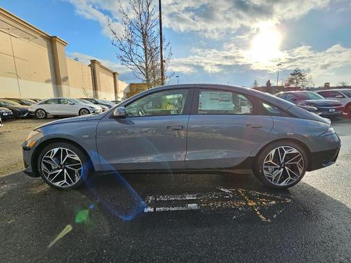 2025 Hyundai IONIQ 6 SEL
