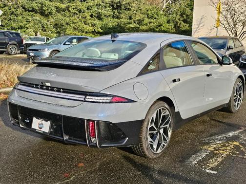 2025 Hyundai IONIQ 6 SEL