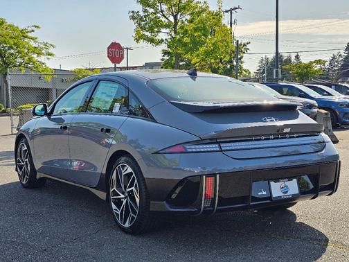 2025 Hyundai IONIQ 6 Limited