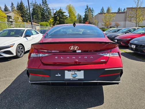 2025 Hyundai ELANTRA HEV SEL Sport