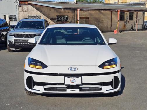 2025 Hyundai IONIQ 6 SEL