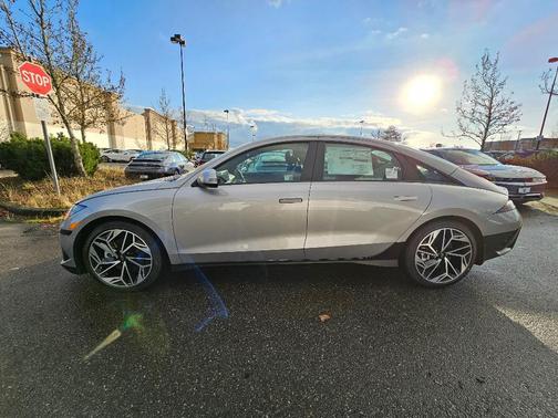 2025 Hyundai IONIQ 6 SEL