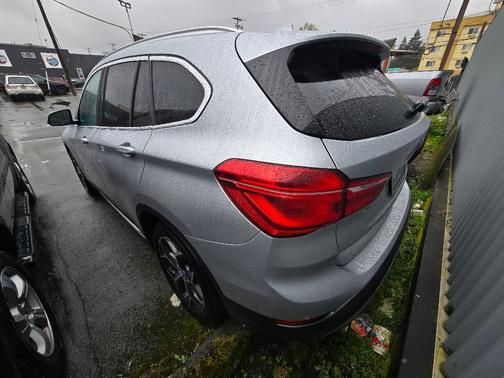 Glacier Silver Metallic 2016 BMW X1 xDrive 28i