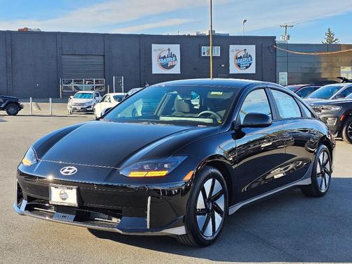 2025 Hyundai IONIQ 6 SE Standard Range
