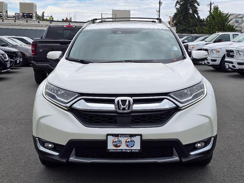 White 2018 Honda CR-V Touring