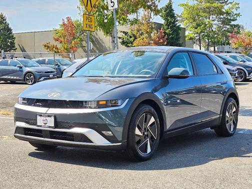 2025 Hyundai IONIQ 5 SE