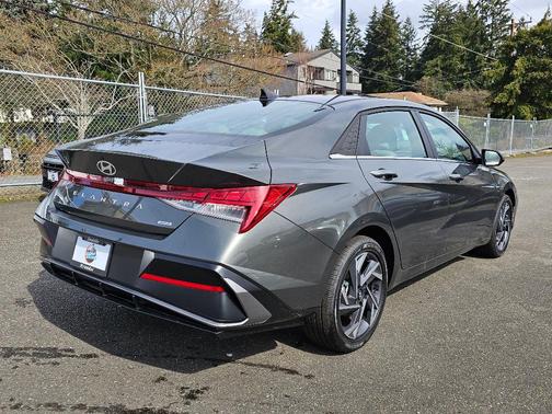 2025 Hyundai ELANTRA HEV Limited