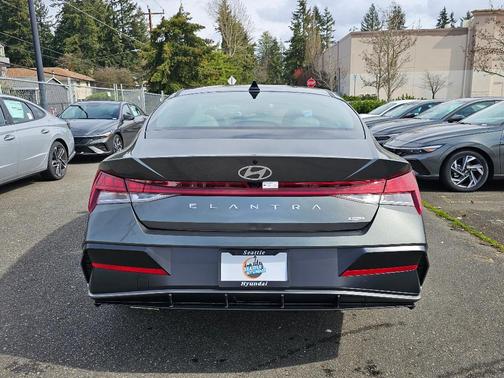 2025 Hyundai ELANTRA HEV Limited