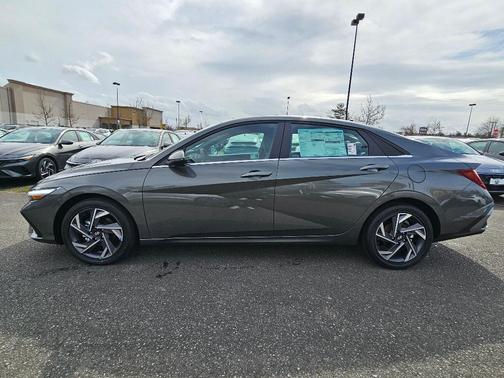 2025 Hyundai ELANTRA HEV Limited