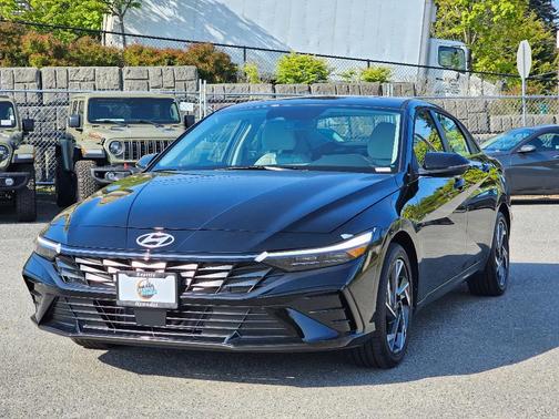 2025 Hyundai ELANTRA HEV Limited