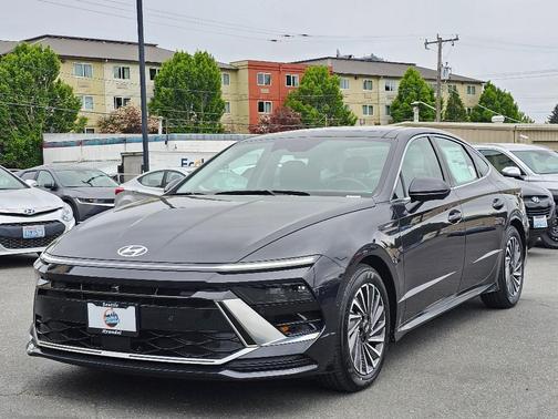 2025 Hyundai SONATA Hybrid Limited