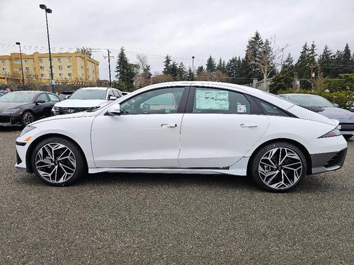 2025 Hyundai IONIQ 6 SEL