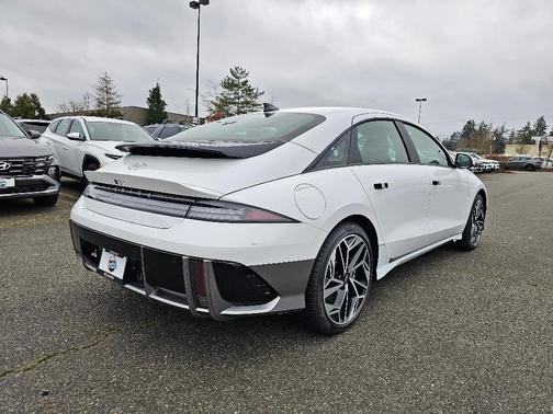 2025 Hyundai IONIQ 6 SEL