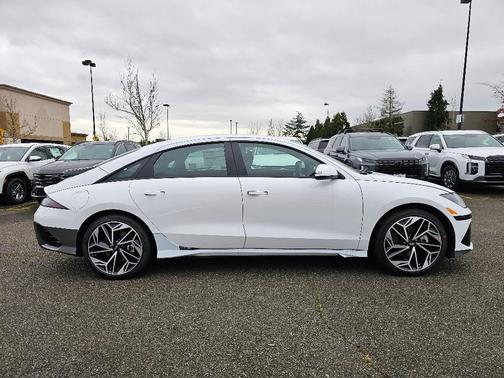 2025 Hyundai IONIQ 6 SEL