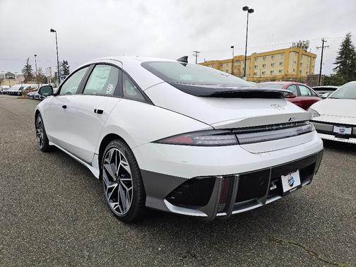 2025 Hyundai IONIQ 6 SEL