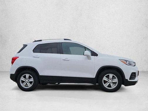 Summit White 2020 Chevrolet Trax LT