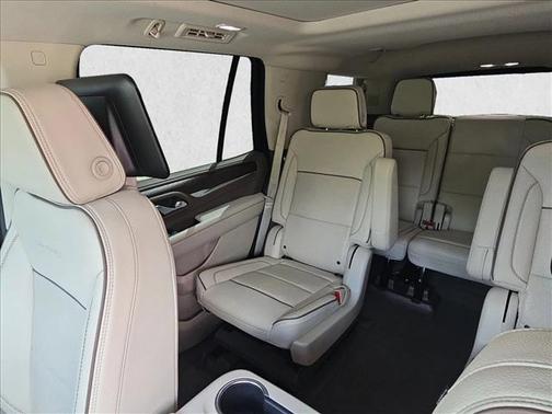 White Frost Tricoat 2024 GMC Yukon Denali