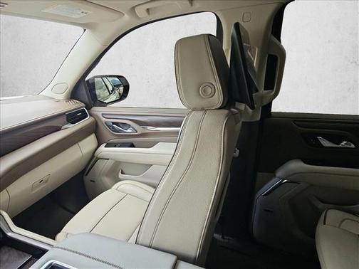 White Frost Tricoat 2024 GMC Yukon Denali