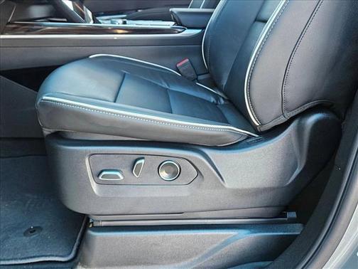 Argent Silver Metallic 2026 Cadillac Escalade Luxury