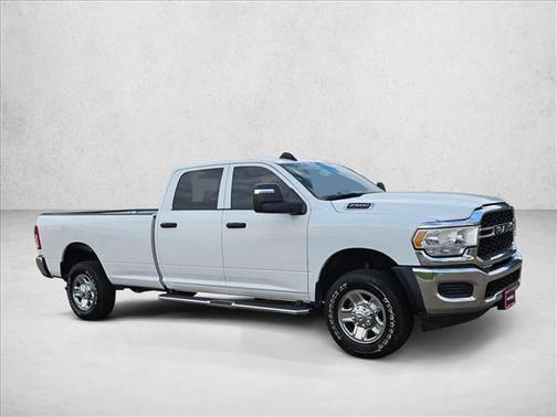 2023 RAM 2500 Tradesman Crew Cab 4x4 8' Box