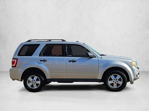 2010 Ford Escape XLS