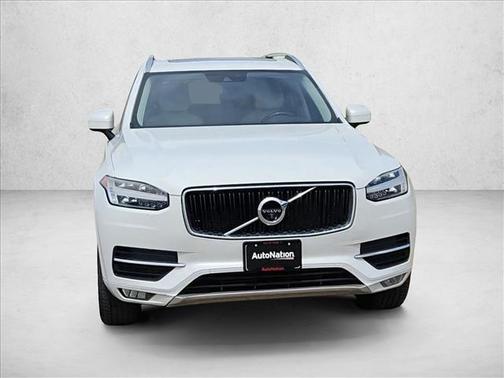 Crystal White Pearl Metallic 2017 Volvo XC90 T6 Momentum