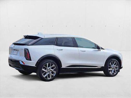 Crystal White Tricoat 2025 Cadillac OPTIQ Luxury