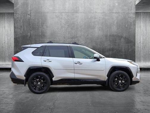 2023 Toyota RAV4 Hybrid SE