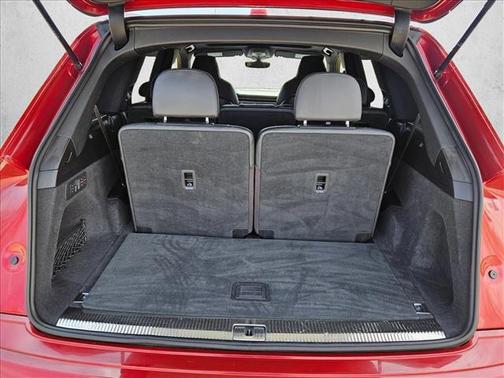 Matador Red Metallic 2022 Audi SQ7 4.0T Premium Plus