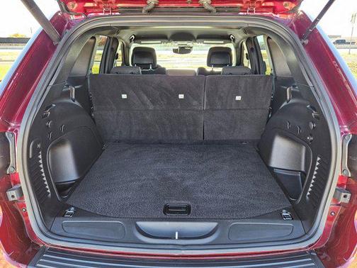 2022 Jeep Grand Cherokee Laredo