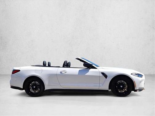 Alpine White 2022 BMW M4 Competition xDrive