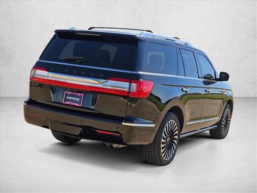 2018 Lincoln Navigator Black Label