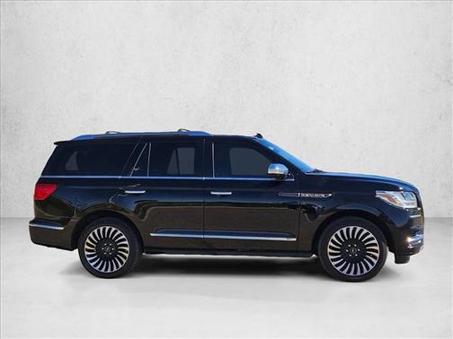 2018 Lincoln Navigator Black Label