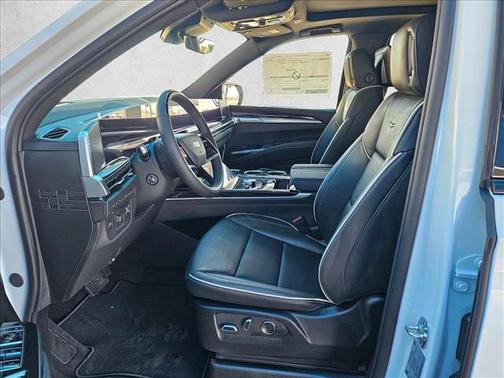 Vibrant White Tricoat 2026 Cadillac Escalade Sport