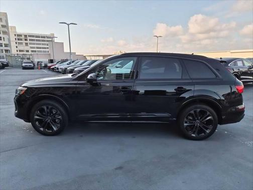 2025 Audi Q7 Premium Plus 55 TFSI quattro Tiptronic