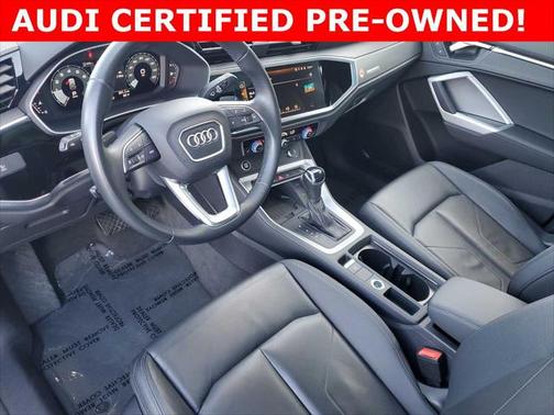 2024 Audi Q3 Premium 45 TFSI S line quattro Tiptronic