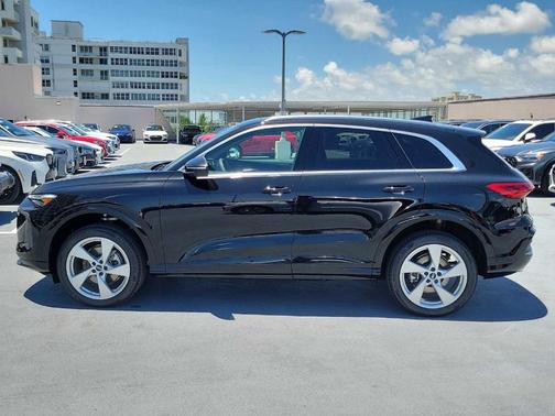 Black 2026 Audi Q5 PLUS