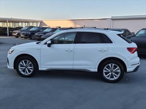 2025 Audi Q3 Premium 45 TFSI S line quattro Tiptronic