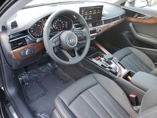 2023 Audi A4 Premium 40 TFSI quattro S tronic